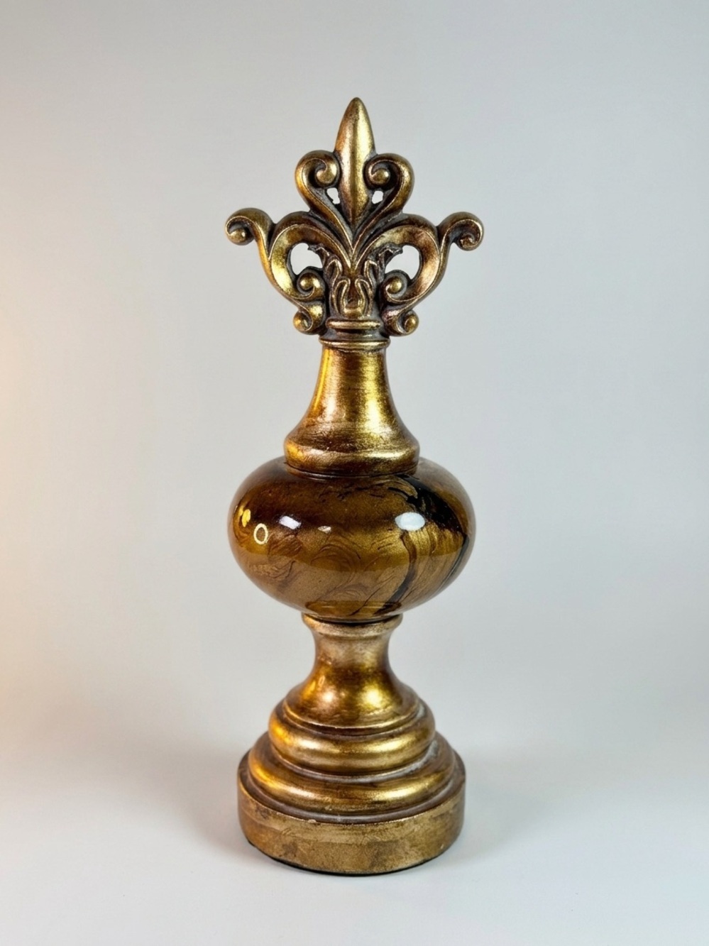 Decorative Resin Fleur-de-Lis Tabletop Finial Elegant French Country Home Decor
